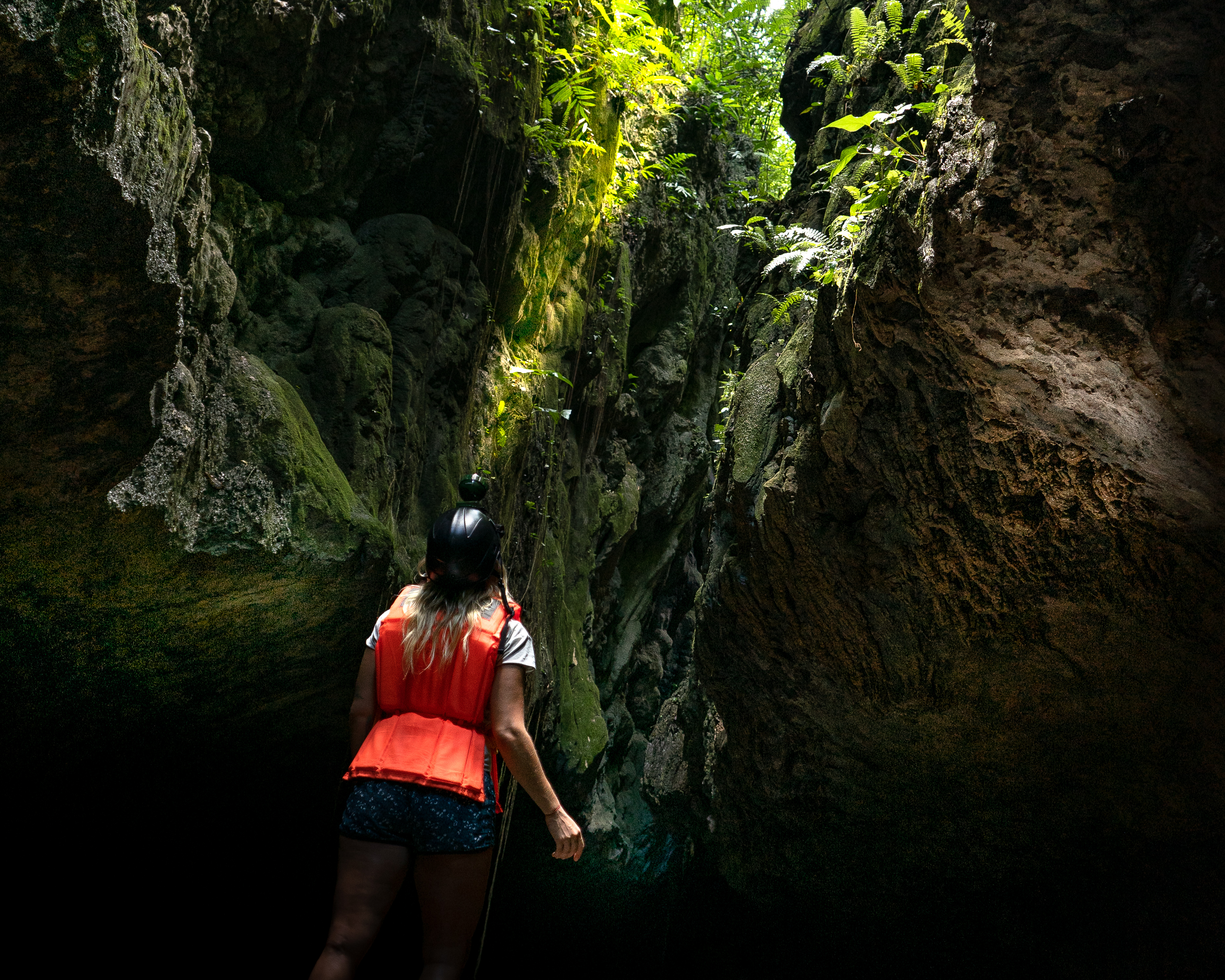 Panama-jungle-bayano-lake-caves